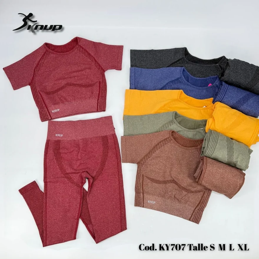 Conjunto KNUP de manga corta y calza en tonos bordó, gris y mostaza